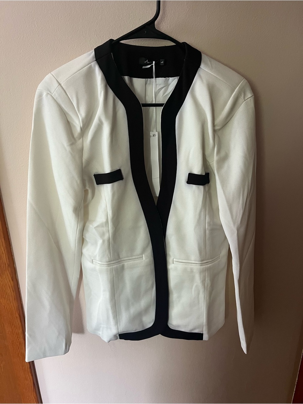 Women's White Contrast-Trim Blazer Jacket